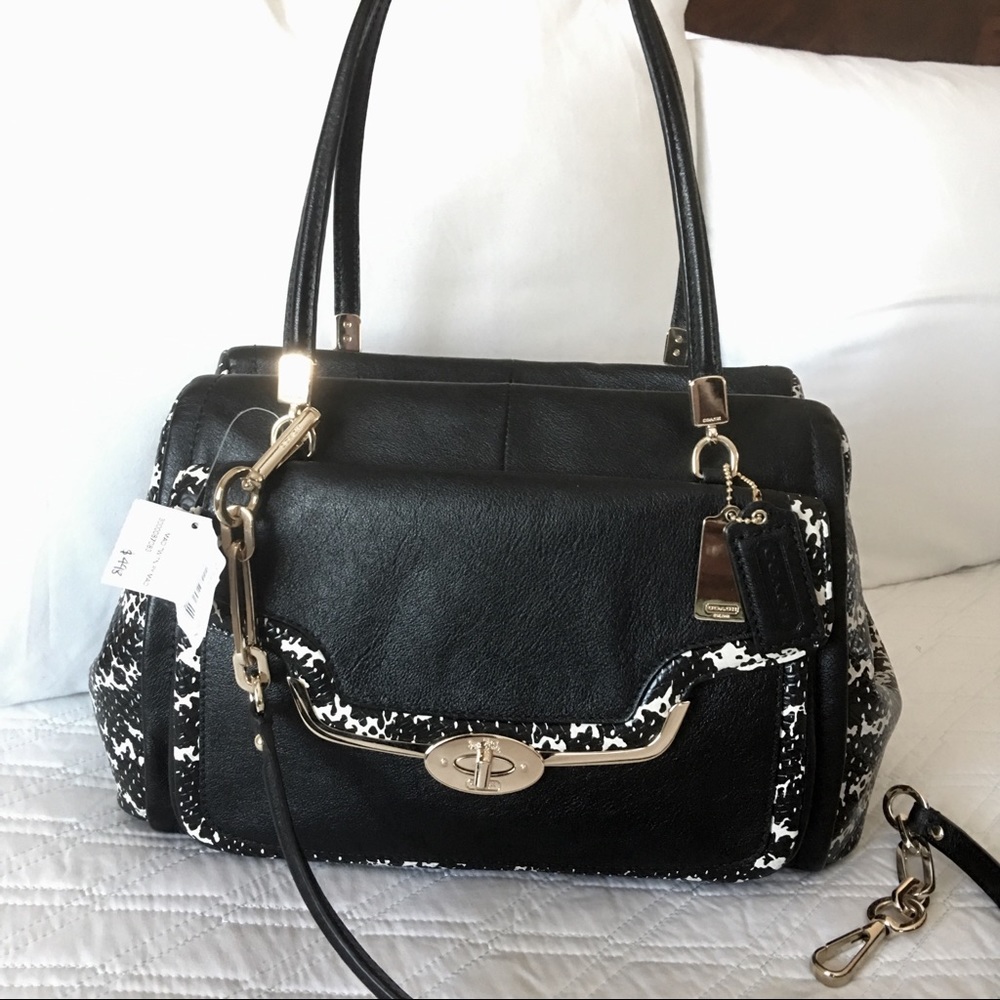 🎉2xHP🎉Authentic Coach Python Embossed LeatherBag